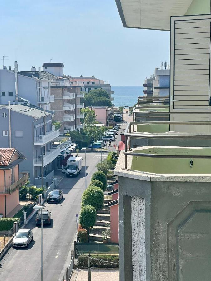 Hotel Vianello Lido di Jesolo Exterior foto