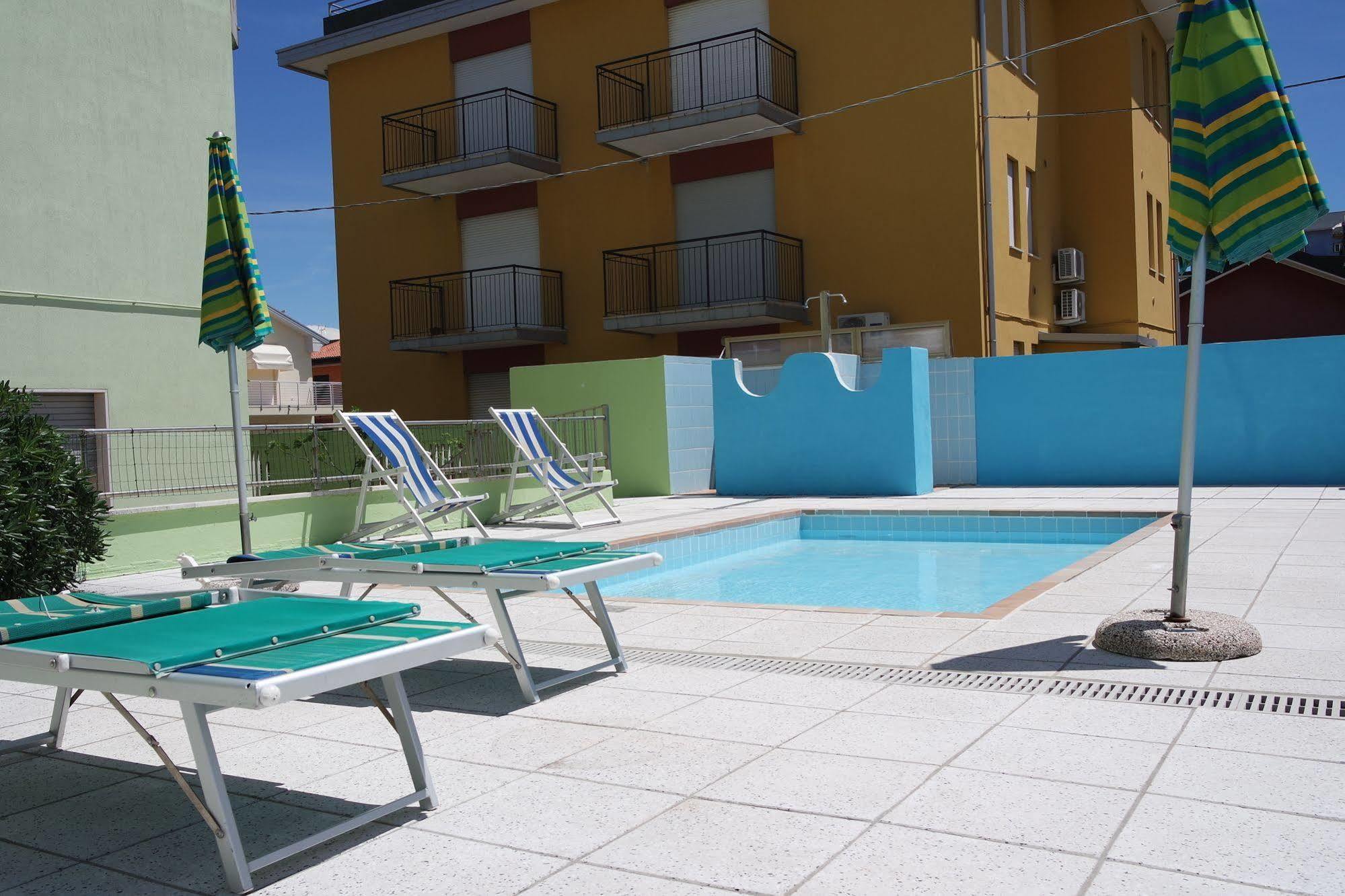 Hotel Vianello Lido di Jesolo Exterior foto
