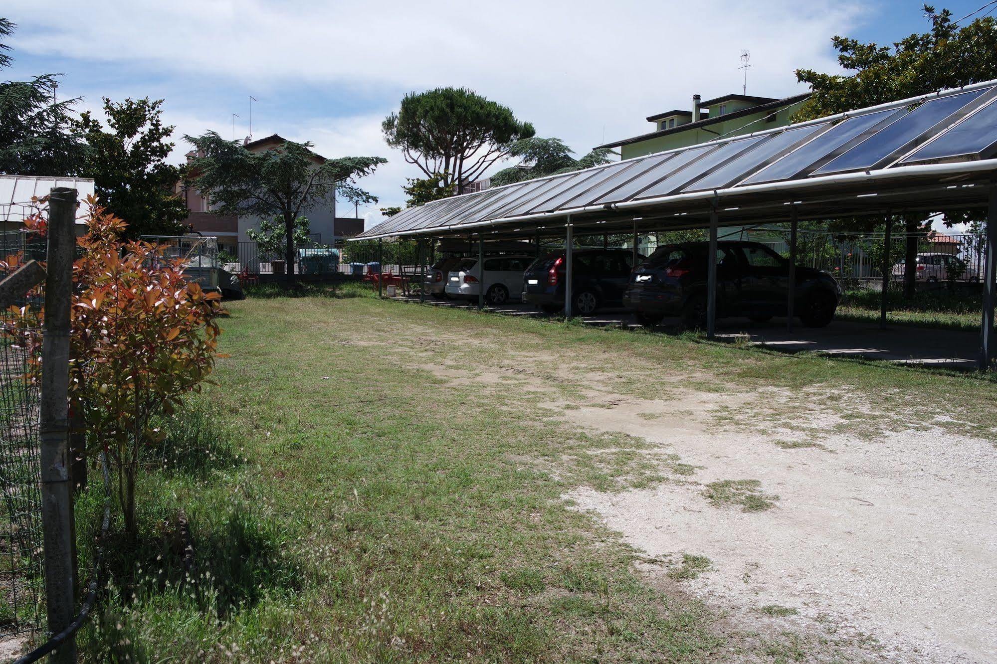 Hotel Vianello Lido di Jesolo Exterior foto